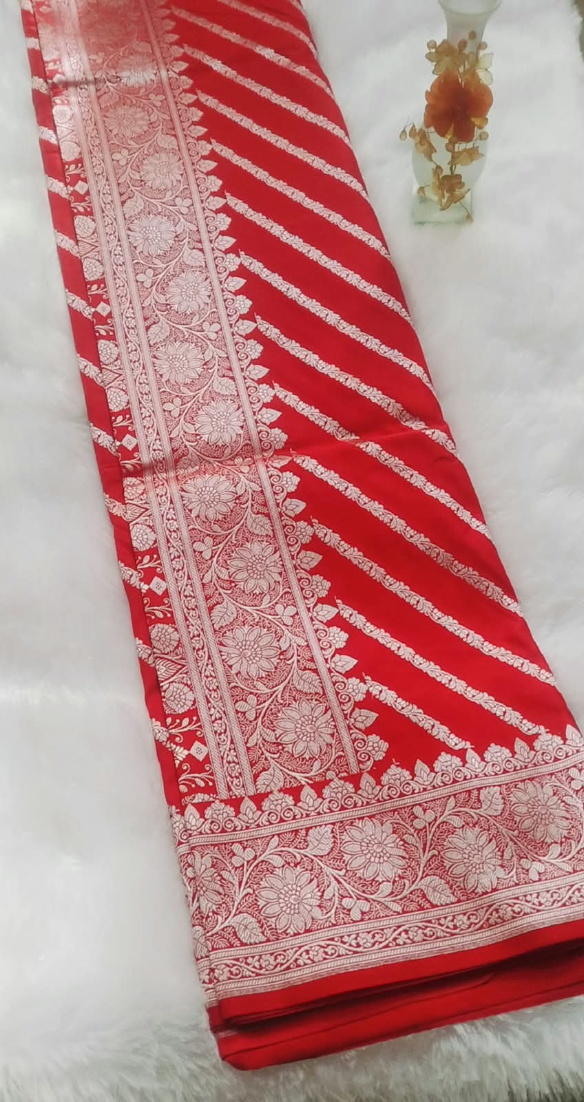 Red Laariya Banarasi Mashru Silk